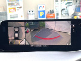 【360&deg;ビューモニター】専用のカメラにより、上から見下ろしたような視点で360度クルマの周囲を確認することができます☆死角部分も確認しやすく、狭い場所での切り返しや駐車もスムーズに行えます。