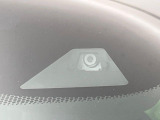 【ホンダセンシング】走行中に前方の車両等を認識し、衝突しそうな時は警報とブレーキで衝突回避と被害軽減をアシスト。より安全にドライブをお楽しみいただけます。