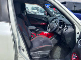 「シート高調整&&チルトステアリング」で小柄な方も運転しやすいポジションに調整できます。