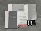 【インテリジェントキー】人気装備のインテリジェントキー付!荷物を持っている時や手が空いていない時に、持っているだけで鍵の開閉が出来ます♪純正エンジンスターター付