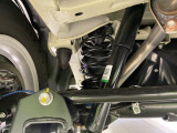 お車を安心してお乗りいただく為には、足回りの定期点検が欠かせません。サービスサポート(有償保証)では無料点検もご提供しており、安心のカーライフをお過ごしいただけるサポート体制が整っています。