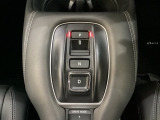 「e:HEV」は、モーター走行を中心にしながら電気エネルギーやエンジン動力を最も効率よく使い分けることができる賢いハイブリッドシステムです。シフトはエレクトリックギアセレクターになっています。