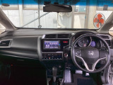 フロントガラスが大きく、ワイドな視界で運転もしやすくなるように、設計されています。