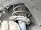 お車を安心してお乗りいただく為には、足回りの定期点検が欠かせません。サービスサポート(有償保証)では無料点検もご提供しており、安心のカーライフをお過ごしいただけるサポート体制が整っています。