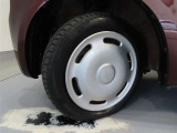 タイヤサイズは、155/65R14です。