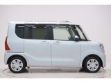 県内13店舗にて常時500台以上ダイハツ車を展示中です。見て、触って、納得のいく一台をぜひ見つけてください。