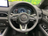 【純正革巻きステアリング】上質な革を使用することで、手にしっかり馴染みとても運転しやすいハンドルです♪