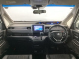 【前方視界】開放的な前方視界!運転がしやすく疲れにくいです♪窓が大きく、見通しがとっても良いおクルマですよ♪