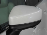 【ドアミラーウインカー】格好良さだけではなく対向車両からの視認性もよく安全に走行する為の安全装備のひとつです。