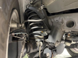 お車を安心してお乗りいただく為には、足回りの定期点検が欠かせません。サービスサポート(有償保証)では無料点検もご提供しており、安心のカーライフをお過ごしいただけるサポート体制が整っています。