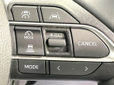 【レーダークルーズコントロール】高速道路での長距離走行が楽に!!自動で速度を保つクルーズコントロールが、衝突軽減システムと連携し、前方の車両を感知して車間を保つように速度調節してくれます!!