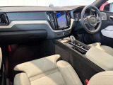XC60 リチャージ アルティメット T6 AWD PHEV 4WD 