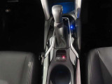 本革巻きシフトノブ+サテンメッキ加飾&電動パーキングブレーキ