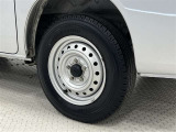 タイヤサイズは165/80R14(97/95NLT)!残り溝は6ミリ程度です!