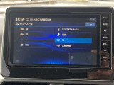 日産純正メモリーナビには、地デジTV、Bluetooth対応など充実した装備となっております♪