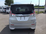 オイル交換は愛車のエンジンコンディションを保つために必要不可欠なメンテナンスとなってきます。長く愛車とすごすために3,000ー5,000km(車種により)での交換をおすすめします。