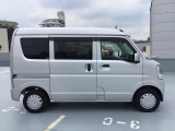 ご遠方のお客様には専門業者を介した陸送納車サービスがございます【※有料】。 お住まい・お届けご希望ご希望の地域をご連絡頂ければ輸送費用のお見積りと輸送期間の目安をご案内させていただきます。