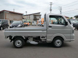 すべての車に外装のコーティングと各種ルームクリーニングを施工いたします!外装も内装も愛車はいつもピカピカキレイが気持ちいいですね♪