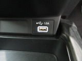 便利な充電用USBジャックも付いています☆周辺機器の充電にご利用頂けます☆