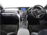 ◆視界広々で非常に運転しやすくロングドライブでも疲れを感じさせないすっきりとまとまったインパネ周りです。