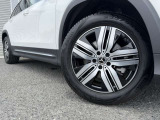 メルセデス・ベンツの定める厳しい基準をクリアしたお車のみをご案内させて頂きます。納車前整備はメーカー規定に基づき最大100項目にも及ぶ点検を熟練のメカニックによって行いご納車させて頂きます。