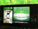 【アラウンドビューモニター】専用のカメラにより、上から見下ろしたような視点で360度クルマの周囲を確認することができます☆死角部分も確認しやすく、狭い場所での切り返しや駐車もスムーズに行えます。