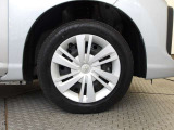 タイヤサイズは165/65R14です