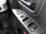 ドアミラーもAUTOで格納とっても便利です☆もちろんパワーウインドーを採用しております☆