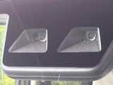 【スマートアシスト】走行中に前方の車両等を認識し、衝突しそうな時は警報とブレーキで衝突回避と被害軽減をアシスト。より安全にドライブをお楽しみいただけます。