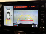 バックモニター付なので後退時に後方が見えるので安心。 車は構造上、死角がたくさんなので万が一を考えると必須ですね。 あくまで補助の為の装備、バックは目視で確認する事が重要ですよ。