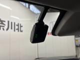 純正のドライブレコーダーを装備!!万が一の時にはしっかりと映像が残ります!煽り運転や事故が多いこのご時世。安心の為には着いていて欲しいオプション装備ですね♪