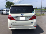 オイル交換は愛車のエンジンコンディションを保つために必要不可欠なメンテナンスとなってきます。長く愛車とすごすために3,000ー5,000km(車種により)での交換をおすすめします。