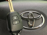 【キーレス】少し離れた場所からでもボタン一つでドアの開錠・施錠ができるのでとっても便利!ドアの鍵穴周りに傷をつけることもありません♪