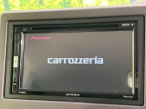 【ディスプレイオーディオ】お持ちのスマホやMP3プレイヤーとの無線接続で音楽再生が可能!コードで繋ぐわずらわしさも無く、手軽にお気に入りの音楽を楽しめます。