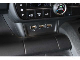 USB入力端子ついています!Apple CarPlayや、Android Autoに接続可能で、音楽再生やスマホのナビ機能が使用できます♪