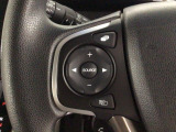 ステアリングリモコンは、運転中でも簡単に音量調整やチャンネル変更もできます!わき見運転防止にもつながるので安心です♪
