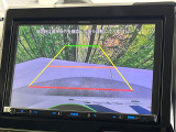 【バックカメラ】駐車時に後方がリアルタイム映像で確認できます。大型商業施設や立体駐車場での駐車時や、夜間のバック時に大活躍!運転スキルに関わらず、今や必須となった装備のひとつです!
