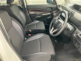 シートは運転する方の疲労が極力溜まらないように設計され、乗り心地も快適な素材を使用しています!是非一度ご来店いただき座ってみてください♪