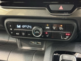 フロント両席にはシートヒーターが付いています!寒い日に便利な装備ですね。
