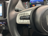 ステアリングにオーディオ操作スイッチが付いています。オーディオ画面に直接タッチしなくても操作が出来ますので、運転に集中できます。