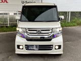お客様に安全で快適なカーライフをお送りいただくために、中古車にも高いレベルの品質基準を設け、その基準に従って、全ての中古車について納車前整備を実施しています。
