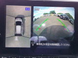 アラウンドビューモニター。上空から見下ろしているかのような映像を映し出して、駐車をスムースにアシストします。