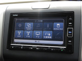 ナビゲーションは純正メモリーナビ(VXM-204VFi)を装着しております。AM、FM、CD、DVD再生、Bluetooth、音楽録音再生、フルセグTVがご使用いただけます。