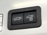 【パワーバックドア】スマートキーや運転席のボタンを押すだけでリアゲートが自動で開閉します!荷物を持っている時や、高い位置にあるバックドアを閉める際に便利な機能です♪