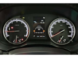 マルチインフォメーションディスプレイ付きのメーターです!エコ運転へ導く多彩な情報を表示してくれます。