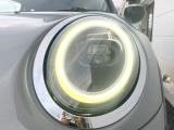 ●LEDヘッドライト:夜間走行時も良好な視界を確保し安心して運転できる高輝度LEDヘッドライトを装備!点灯速度が早く、消費電力も抑えられています。