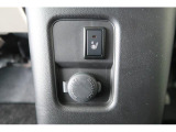 【シートヒーター】運転席シートヒーターを装備☆寒い朝にはシートをじんわり温めてくれてドライブも快適
