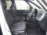 見通しのよいすっきりとした視界で、誰でも運転しやすいです。