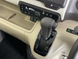 発進時から滑らかに加速する無段階変速のCVTはストップ&ゴーの多い街の中も快適です