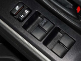 電動格納式ドアミラー・パワーウインドウを装備しています。